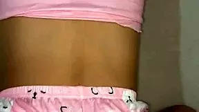 hermanastra culona de 18 con pijama follada duro... novio la dejo y llora!