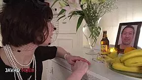 airi miyazaki drops to her knees for sloppy blowjob then rides wild