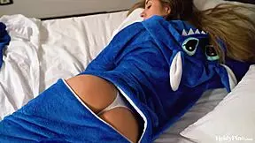 heidy pino slips into sexy pajamas