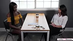 LesbianGFFilms.com MILF POLICEOFFICER FACESITS PETITE EBONY With Big Tits ORAL Kissing