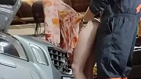 bella james' car breakdown leaves her wet pussy dripping for mechanic bellarose34's cashless fix