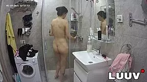 wanna see luuv alice's steamy homemade morning shower flash? 😏