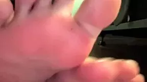 Teen fetish slut sends her hottest tease