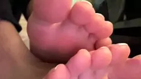 Teen fetish slut sends her hottest tease