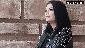 Annie Wolf endures rough anal and pussy pounding to her limit