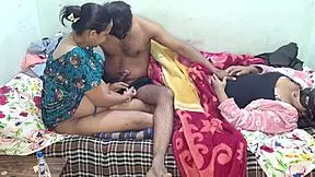 ठरकी बाप ने सौतेली बेटी और नवासी को एक साथ चोदा?