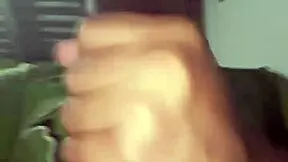 Amateur Peruvian Teen Delivers Hot Cumshot in Living Room