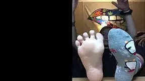 WOW, 18-Year-Old Teen's Sexy Feet and Toes Preview!