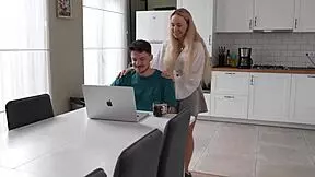 plumber fixes kitchen pipe then slams my tight pussy in quick hardie