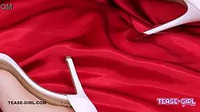 pretty milf teen masturbates pussy on sofa during casting 😏