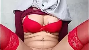 how does hijab shemale cum riding that fat dildo solo?