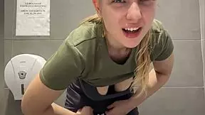 i cant stop my huge ass squirting extreme sitting on cam