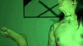 damn this prepago petite shows off her tight skills in an hour 😩💦