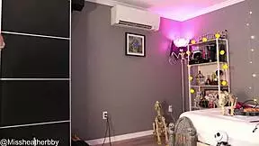 sexy babe with big tits masturbates hard on live webcam full solo show