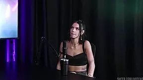 debora andrade shares hottest moments with vitoria beatriz in cast