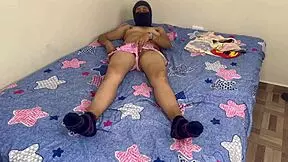 padrastro catches hijastra masturbating wet pussy helps her squirt cum moaning real homemade 😩💦