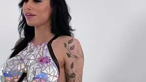 ARIANA STARR'S MASSIVE TITS MAKE DEREK KAGE BEG FOR MORE!