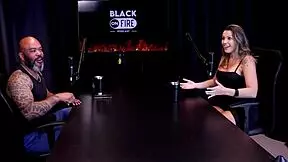 gosta do pau médio? ela parou a gravação porque o cliente não pagou e ficou sem o cuzinho de agatha mama no see-through red 😈🔥