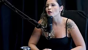 gosta do pau médio? ela parou a gravação porque o cliente não pagou e ficou sem o cuzinho de agatha mama no see-through red 😈🔥