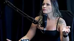 gosta do pau médio? ela parou a gravação porque o cliente não pagou e ficou sem o cuzinho de agatha mama no see-through red 😈🔥