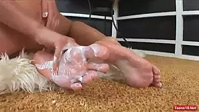 cristina fingers her tight teen pussy in solo amateur show