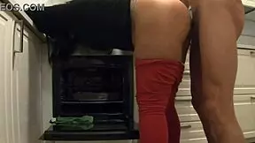 while waiting for my girlfriend i fucked her madrastra in kitchen she let me cum on ass