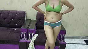 Hey stepmom your punjabi pussy and ass look so tasty 😍 let vivek fuck you hard till you squirt!