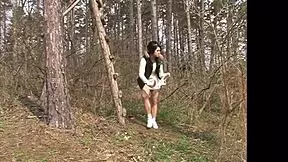 kate black fingers her big pussy outdoors in nature