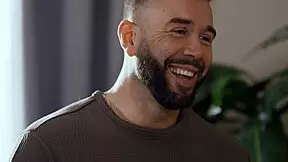 whoa 😍 sexy big tit babysitter lindsay lee bounces naturals on boss's cock!