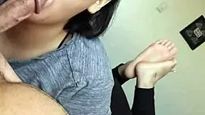 whoa, this native american cutie with huge tits gives the wettest blowjob ever 😜💦