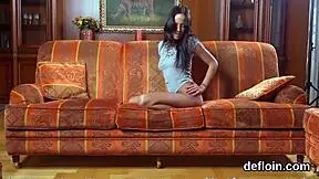 how does kissable teenie's tight virgin cunt open up?