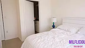 hot stepmom sarai minx licks and rides young cock like a pro mommy! 🔥👅