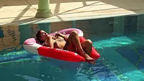 Canadian milf heidi teases underwater in the pool