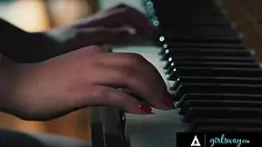 wow chanel camryn and scarlett alexis get so romantic licking pussy on piano