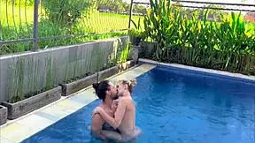 hey babe does eating your pussy in the pool make you cum harder than ever?