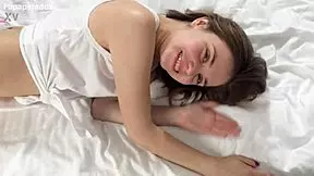 18yo skinny stepsister gives first time blowjob on big cock