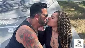 casadinha safada pula corrida pra mamar pauzudo do tony tigrão no parque