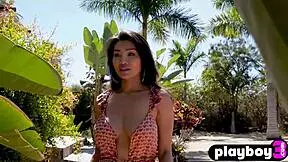 BUSTY ASIAN MODEL VIVIANE LEIGH EXPOSES TITS AND ASS OUTDOOR!