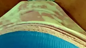 coquine emy angel spreads her petite 18+ chatte wide on webcam for teasing viewers