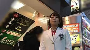 Super Rare Akihabara Underground Idol Gives Facial in Secret Fan Option!