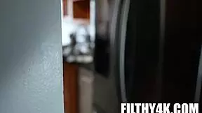 WOW! ANDIE'S BIG TITS MOMMY PUSSY POUNDED BY RALPH IN FORBIDDEN STEPMOM TABOO REALITY POV!