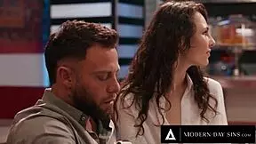 liz jordan sneaks diner blowjob and fuck on date's cock