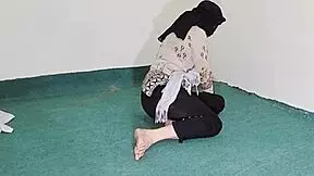 damn check this big ass indian maid's transparent pajamas while she cleans