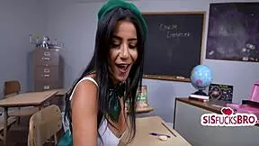 roxie sinner busty stepsis sneaks blowjob in classroom