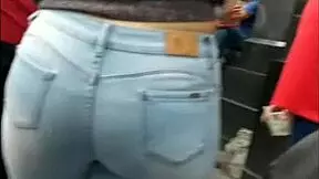 voyeur spies latina teen ass shaking in tight jeans