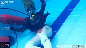 horny ashlee rose soaks her big ass and wet pussy in slutty scuba dress underwater