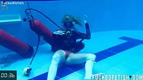horny ashlee rose soaks her big ass and wet pussy in slutty scuba dress underwater