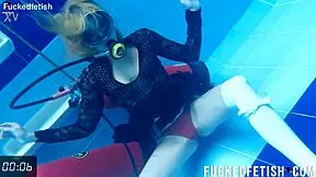 horny ashlee rose soaks her big ass and wet pussy in slutty scuba dress underwater