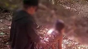 JOVEM ESPOSA DANDO PRA DESCONHECIDO NA TRILHA CUM ORGASM HUMILIATION!