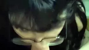 quer ver essa novinha safada chupando pau gostoso?